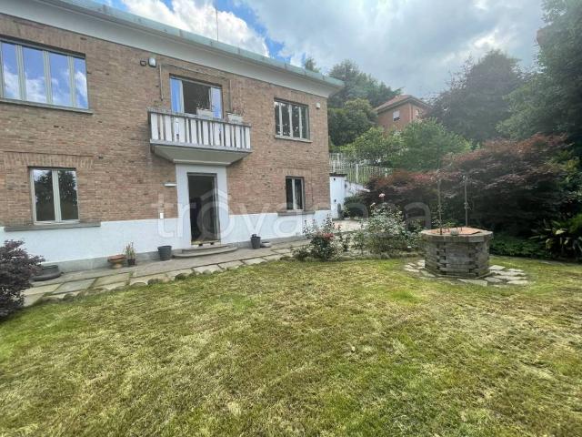 Villa Indipendente in affitto a Comunità Montana del Piambello, Cantello