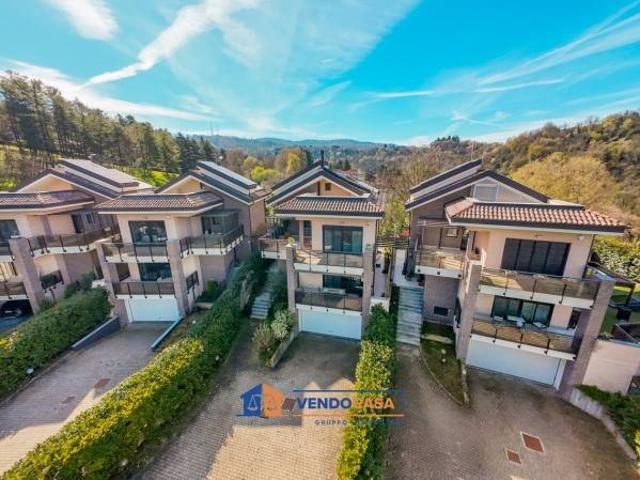 Villa Indipendente in affitto a Circoscrizione 8, Piemonte