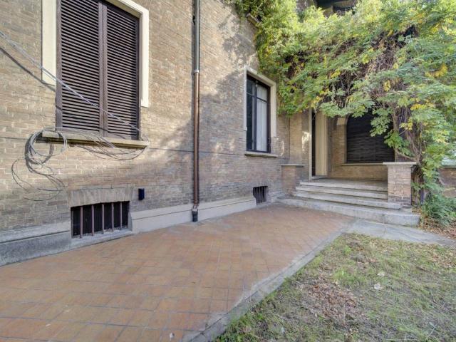 Villa Indipendente in affitto a Circoscrizione 5, Piemonte