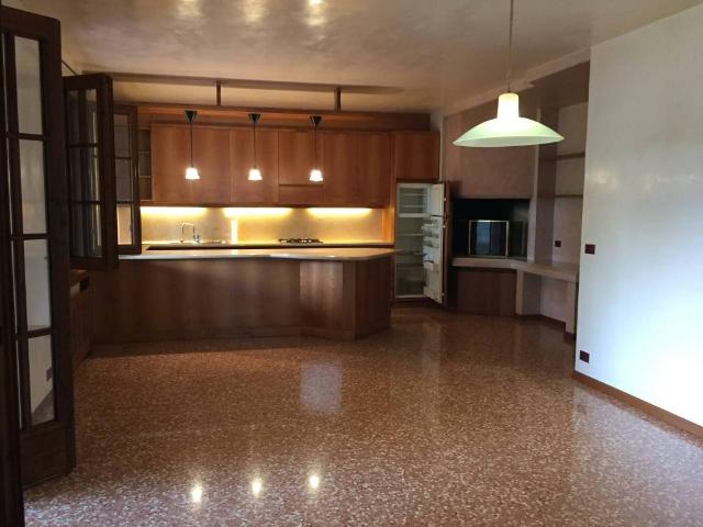 Villa Indipendente in affitto a Quartiere Casoni, Torri di Quartesolo