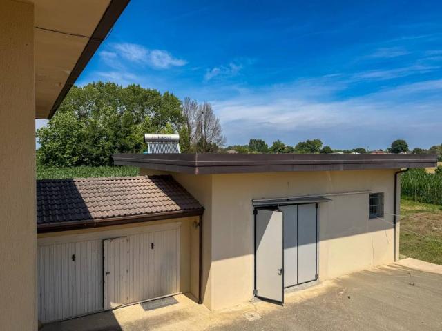 Villa Indipendente in affitto a Sant'Ambrogio, Trebaseleghe