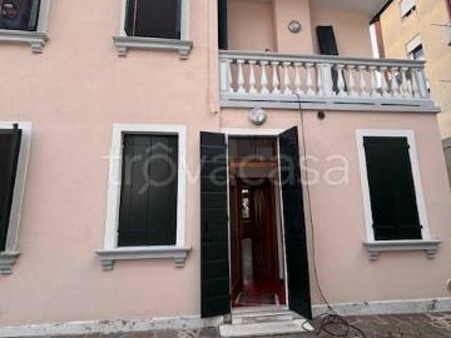 Villa Indipendente in affitto a Sovilla, Nervesa Della Battaglia