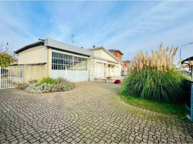 Villa Indipendente in affitto a Piemonte, Vercelli