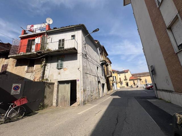 Villa Indipendente in affitto a Piemonte, Vercelli