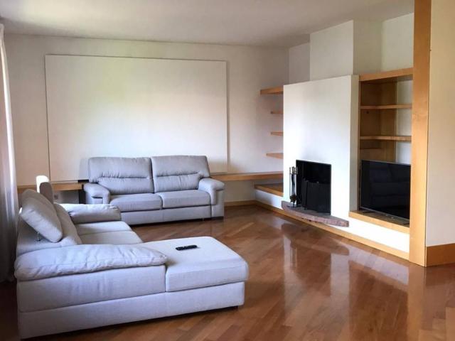 Villa Indipendente in affitto a Borgo Poscolle, Reana Del Roiale