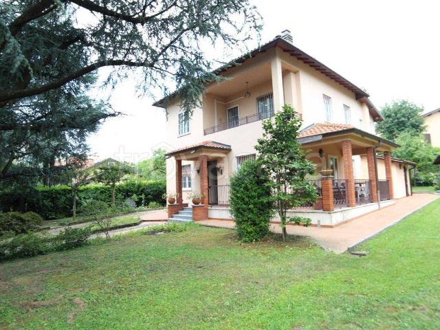Villa Indipendente in affitto a Biumo Superiore, Varese