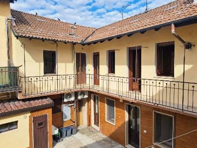 Villa Indipendente in affitto a Piemonte, Vercelli