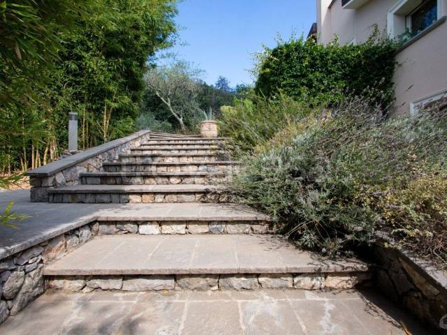 Villa Indipendente in affitto a Vezzano Ligure, Liguria