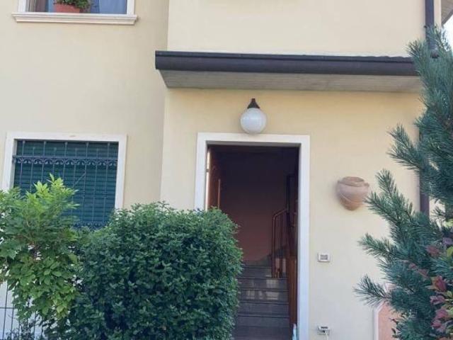 Villa Indipendente in affitto a Casale, Vicenza