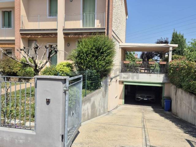 Villa Indipendente in affitto a Maddalene, Vicenza