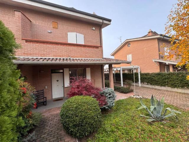 Villa Indipendente in affitto a Unione Alto Ferrarese, Vigarano Mainarda