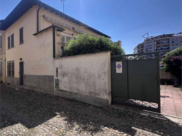 Villa Indipendente in affitto a Vigevano, Lombardia