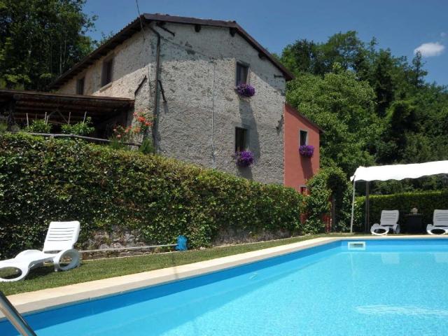 Villa Indipendente in affitto a Unione Comuni Garfagnana, Villa Collemandina