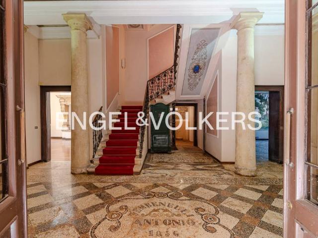Villa Indipendente in affitto a Villafranca Di Verona, Veneto