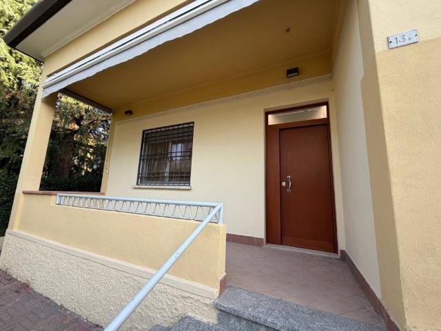 Villa Indipendente in affitto a Villafranca di Verona, Verona