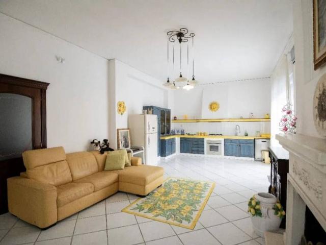 Villa Indipendente in affitto a Villaricca, Campania