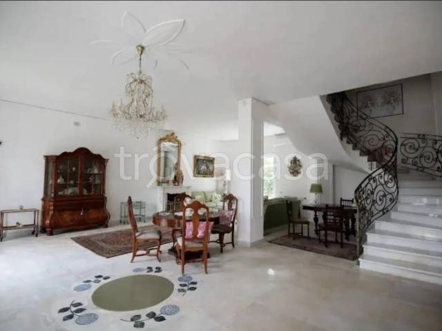 Villa Indipendente in affitto a Calabria, Cosenza