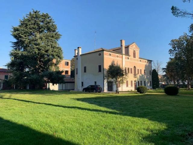Villa Indipendente in affitto a Zero Branco, Veneto