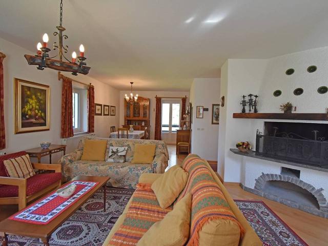 Villa Indipendente in affitto a Comunità territoriale della Val di Fiemme, Ziano Di Fiemme