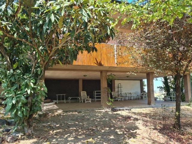 Villa Indipendente in affitto a Case Pallaroni, Ziano Piacentino