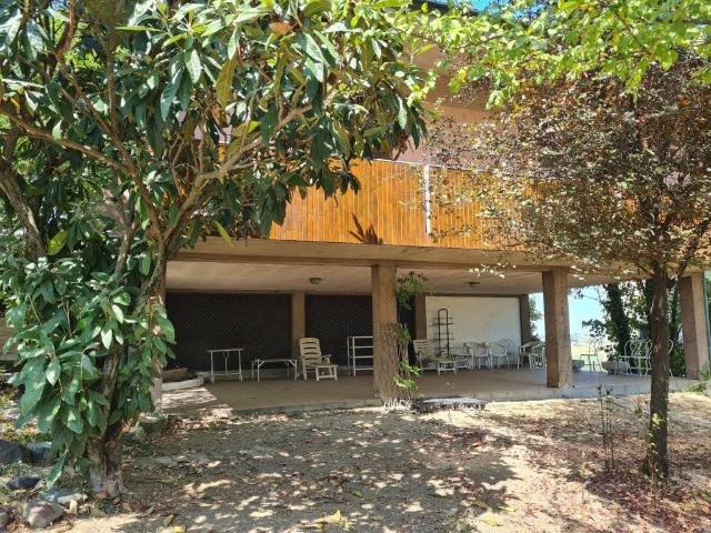 Villa Indipendente in affitto a Case Pallaroni, Ziano Piacentino