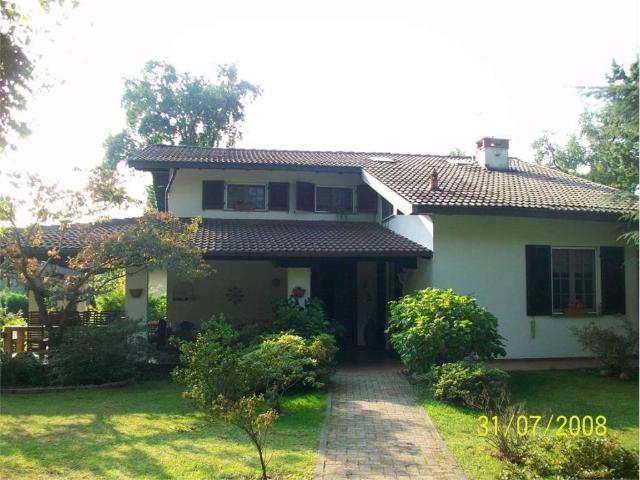Villa Indipendente in affitto a Piemonte, Novara