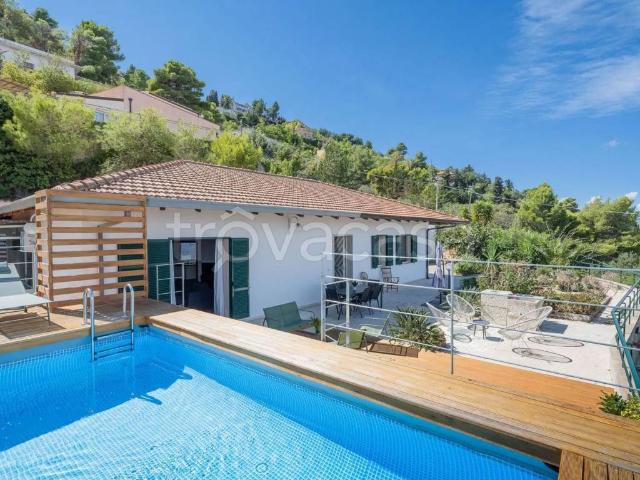 Villa Indipendente in affitto a Campello Sul Clitunno, Umbria
