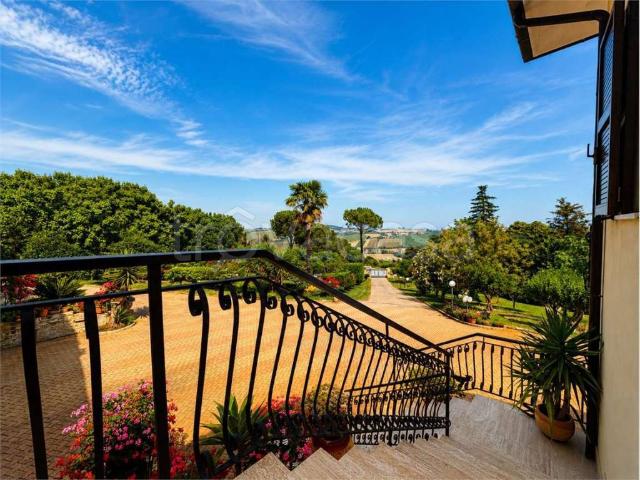 Villa Indipendente in affitto a Marche, Ancona
