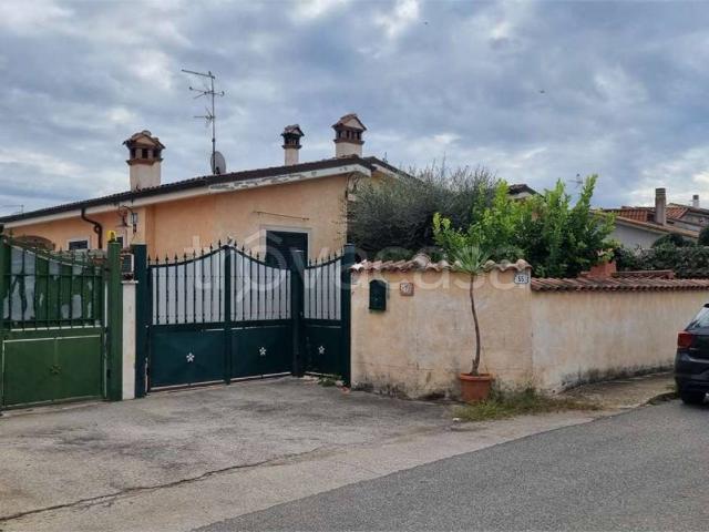 Villa Indipendente in affitto a Nuova Florida, Roma Capitale