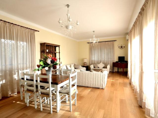Villa Indipendente in affitto a Vittoria Apuana, Forte Dei Marmi