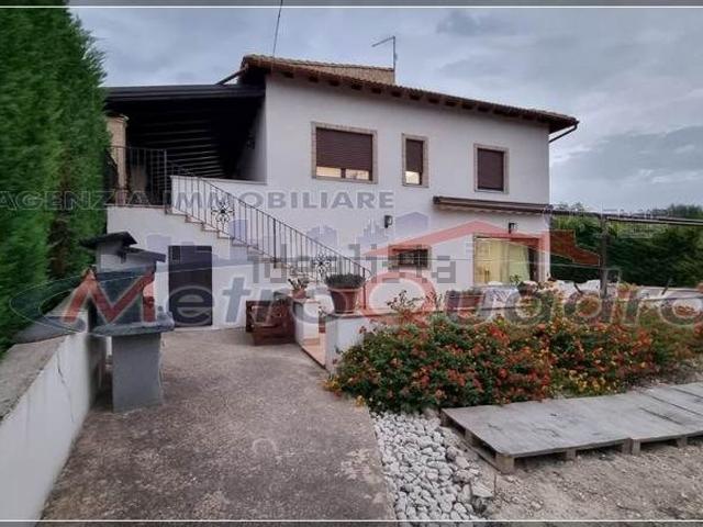 Casa in affitto a Racalmuto, Confine
