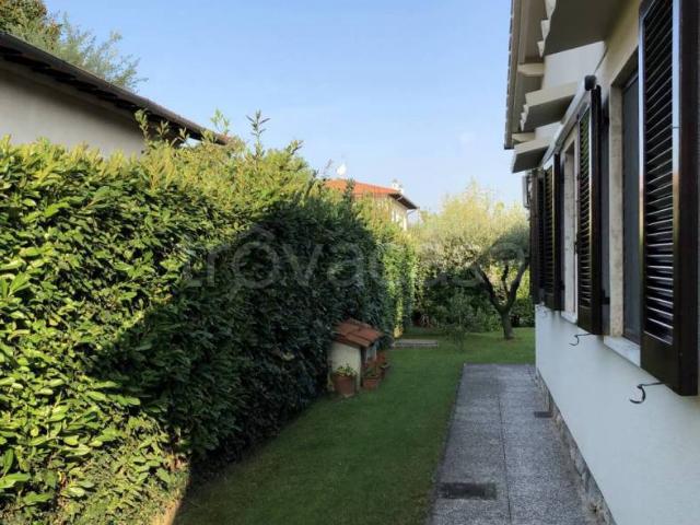 Villa Indipendente in affitto a Roma Imperiale, Forte Dei Marmi