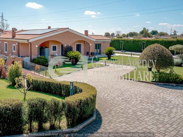 Villa Indipendente in affitto a Municipio Roma IX, Roma Capitale