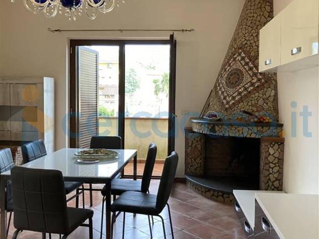 Villa Indipendente in affitto a Municipalità 2, Campania