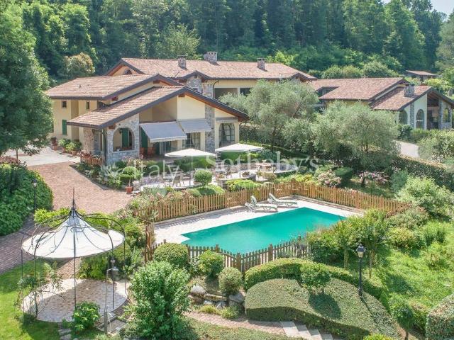 Villa Indipendente in affitto a Bogno, Besozzo