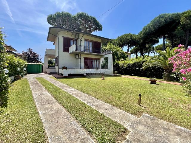 Villa Indipendente in affitto a Tonfano, Toscana
