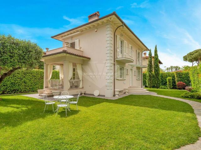 Villa Indipendente in affitto a Tonfano, Toscana
