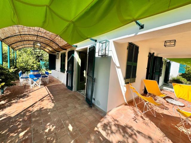 Villa Indipendente in affitto a Poveromo, Marina Di Massa