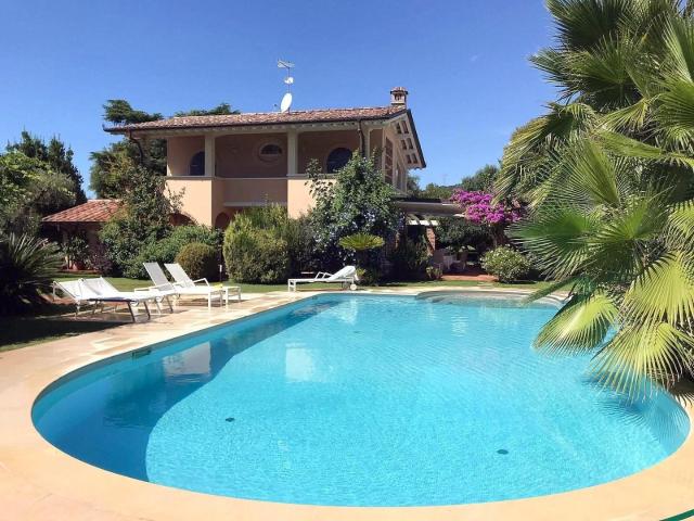 Villa Indipendente in affitto a Seravezza, Toscana