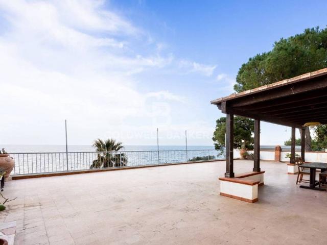 Villa Indipendente in affitto a I Circoscrizione, Palermo