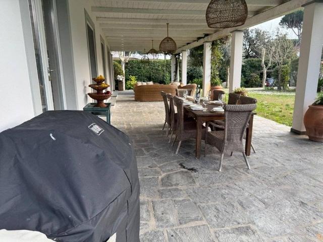 Villa Indipendente in affitto a Roma Imperiale, Forte Dei Marmi
