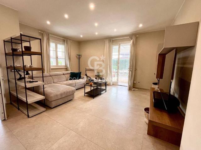 Villa Indipendente in affitto a Roma Imperiale, Forte Dei Marmi