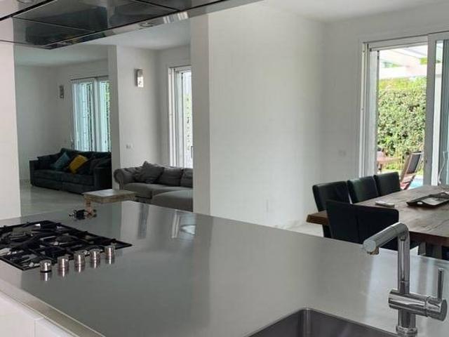 Villa Indipendente in affitto a San Carlo, Marina Di Massa