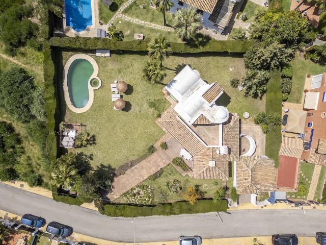 Casa en alquiler en Atalaya, Costa del Sol Occidental