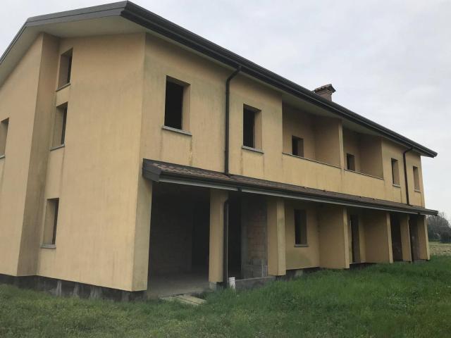Villa Indipendente in vendita a Ferrara, Reggio Emilia