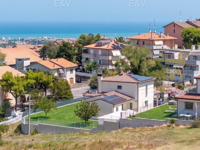 Casa in vendita a Marche, Pesaro E Urbino