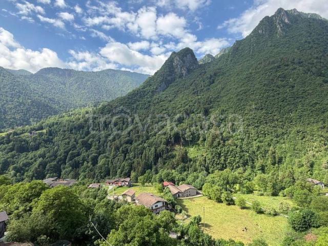 Villa Indipendente in affitto a Bagolino, Brescia