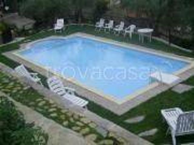 Villa Indipendente in affitto a Dolcedo, Liguria