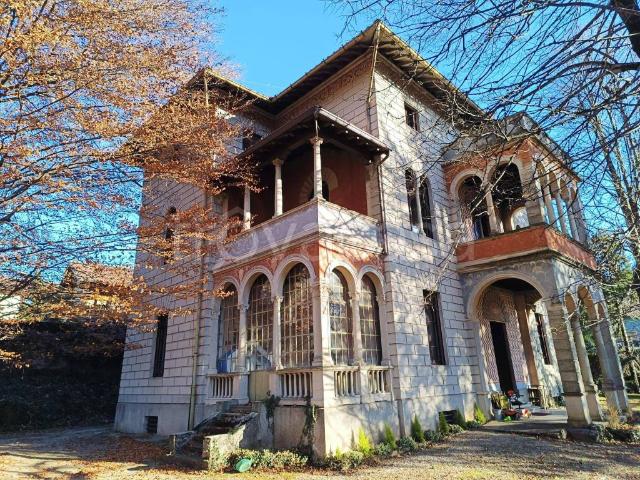 Villa Indipendente in affitto a Fino Del Monte, Lombardia