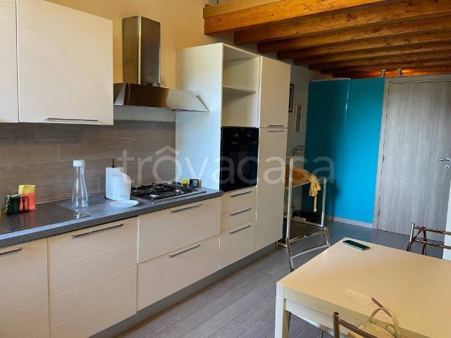 Villa Indipendente in affitto a Bassa Reggiana, Re